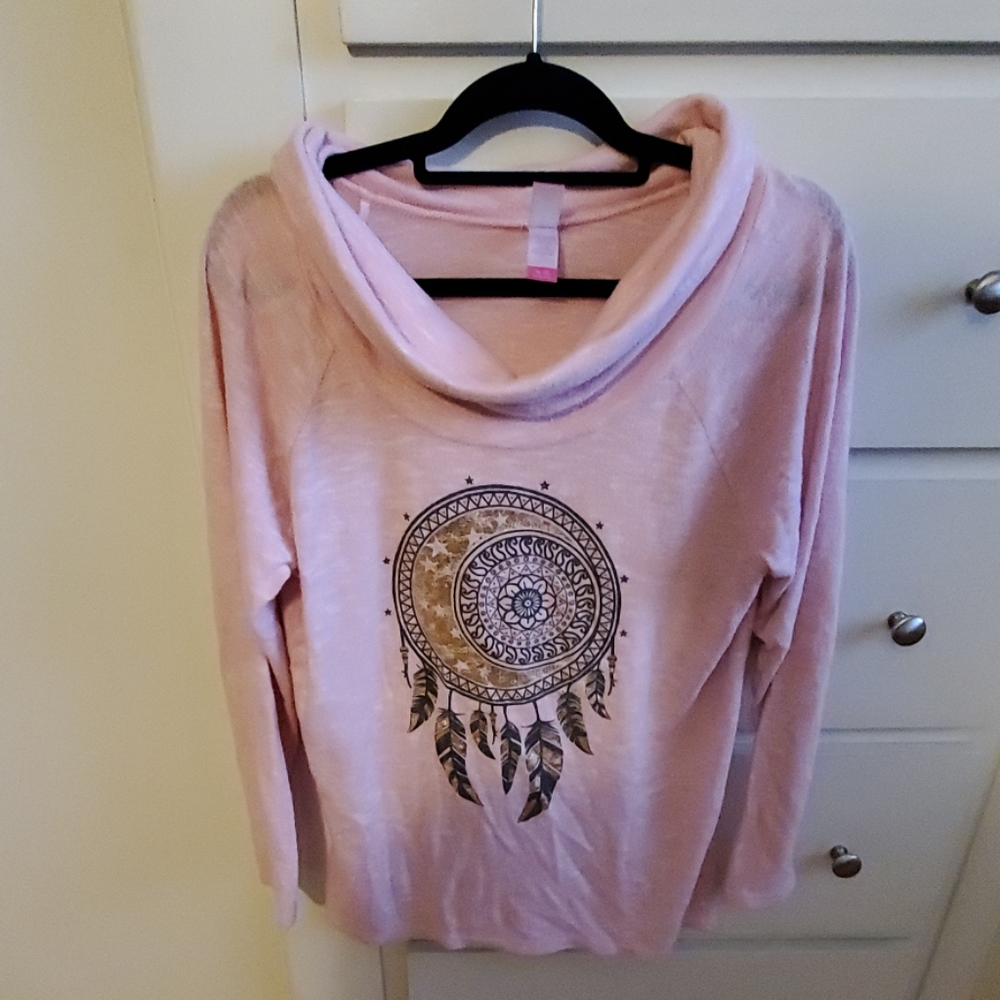 Cowl‎ neck top